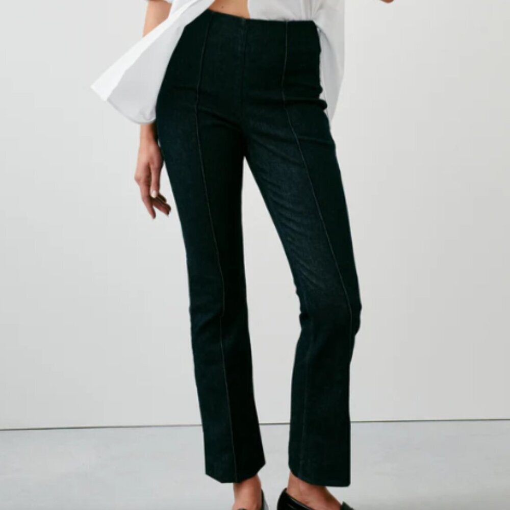 NWT SPANX Zero Waistband Micro Flare Jeans - Indigo Wash - Size Medium